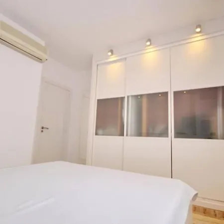 Apartment Beautiful In Charming Place El Duque