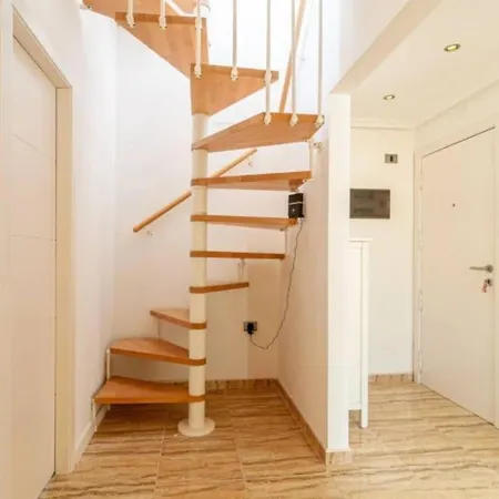 Beautiful In Charming Place El Duque Apartment