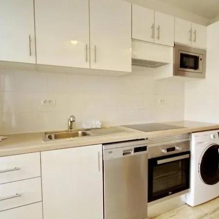 Beautiful In Charming Place El Duque Apartment